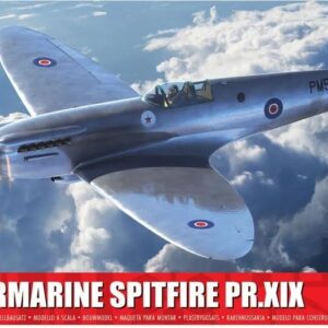 A02017B 1/72 Supermarine Spitfire PR.XIX AIRFIX